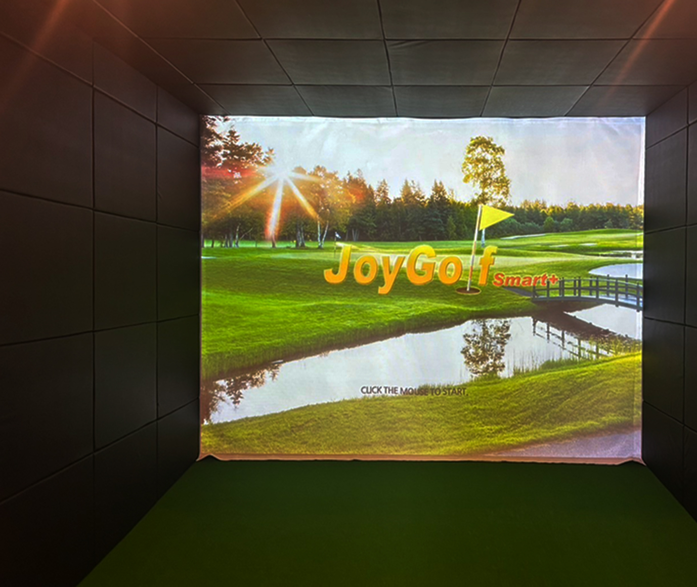 シミュレーションゴルフブースの写真
